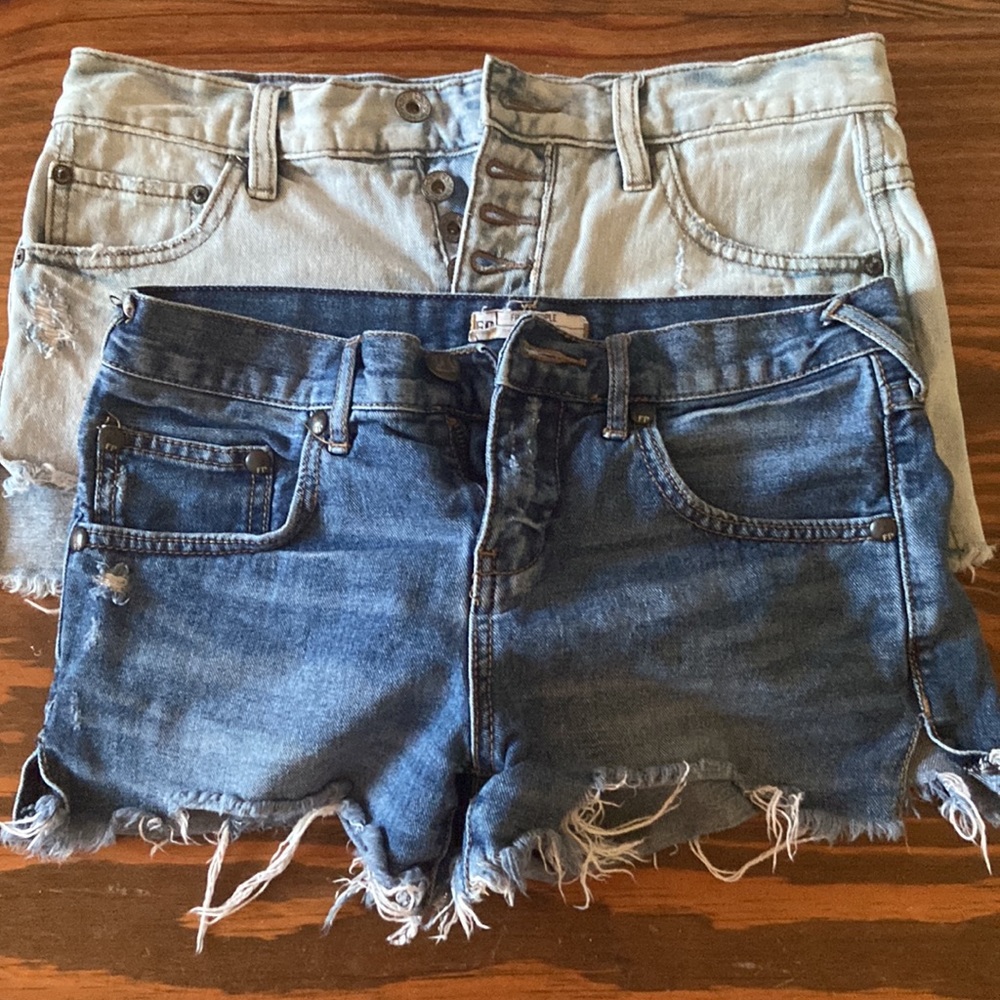 Free people lot of 2 pair of shorts size 24